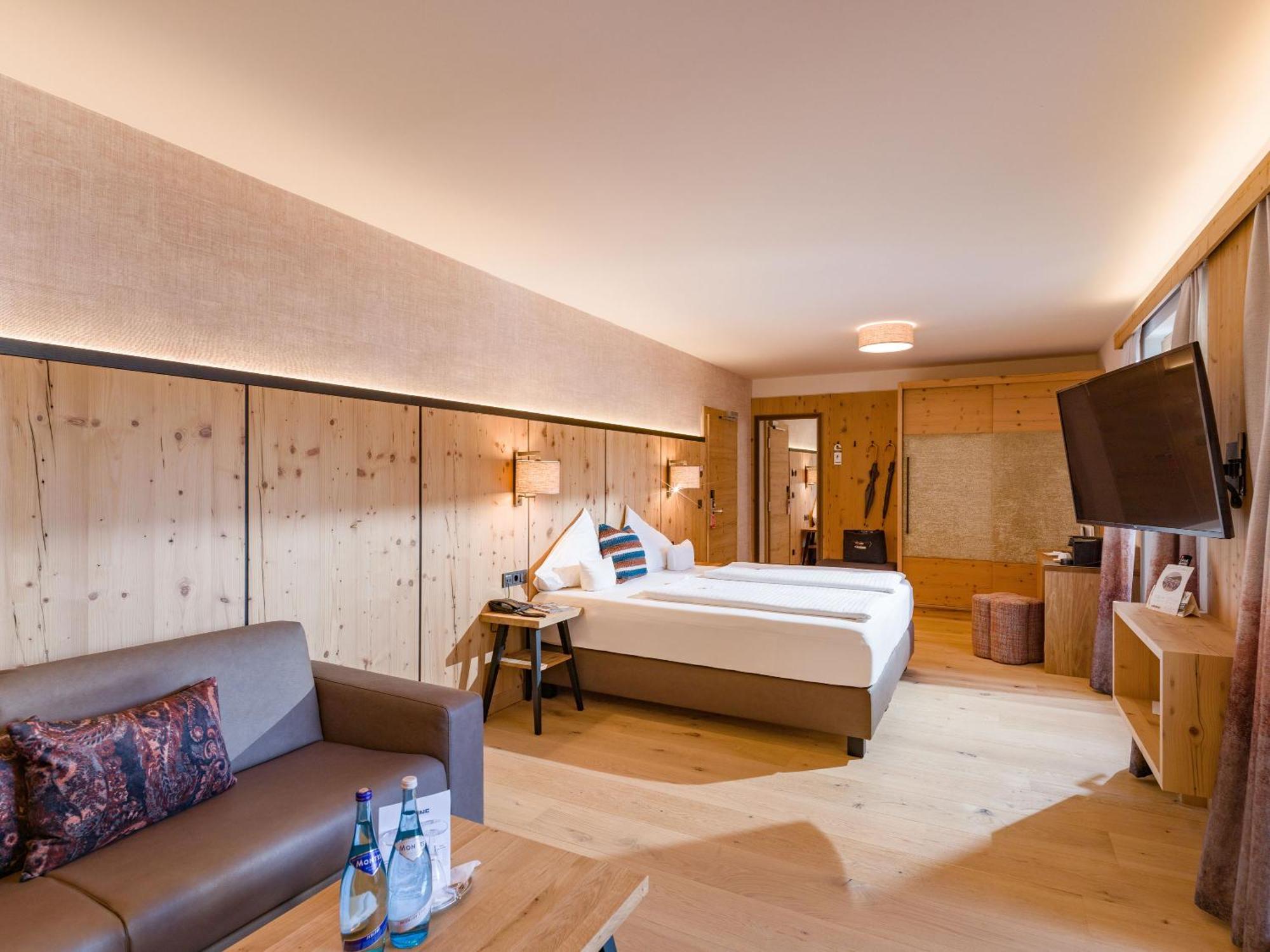 Hotel & Spa Sonne 4 Sterne Superior Κίρχμπεργκ ιν Τιρόλ Εξωτερικό φωτογραφία